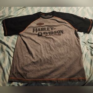 Harley-Davidson Black and Gray T-Shirt Men's Size XL.